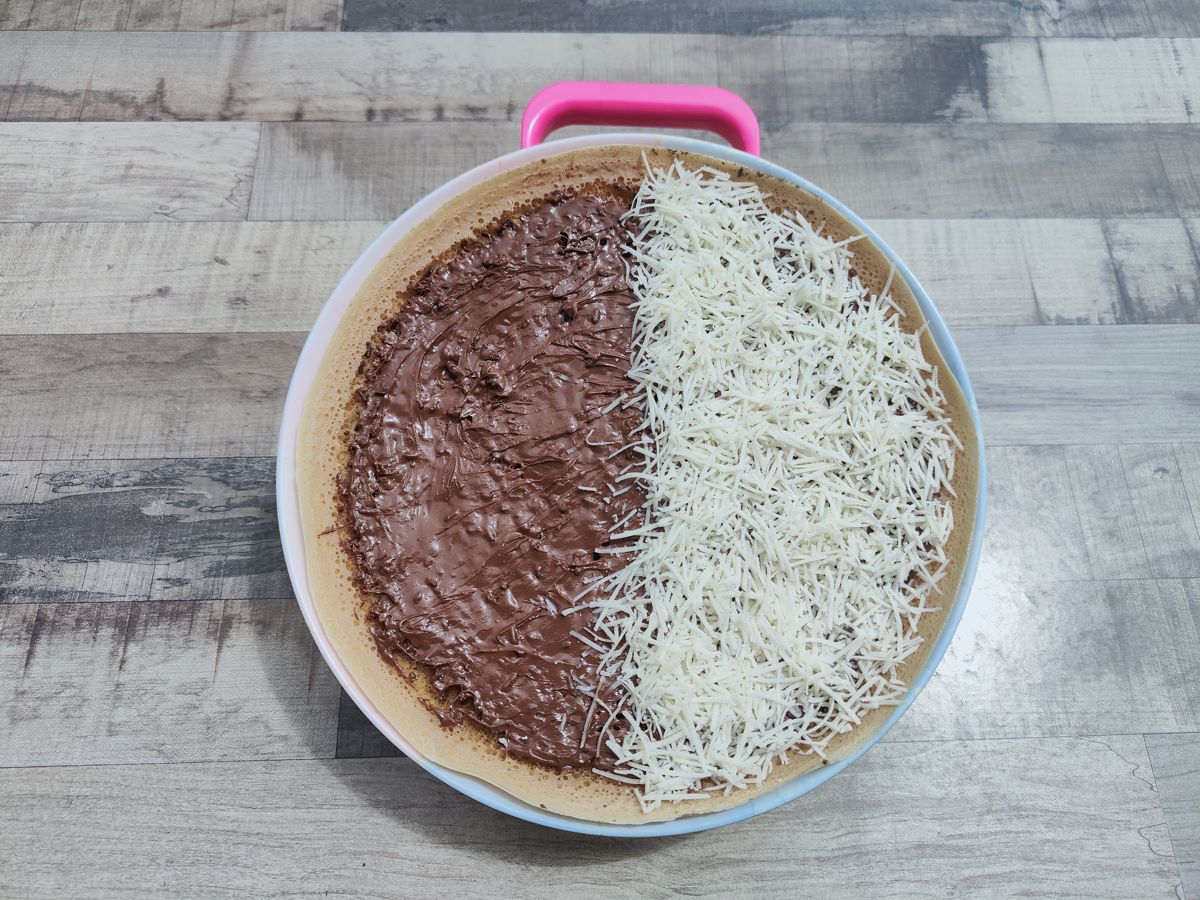 Nutella and cheese apam balik, a modern flavour from Apam Balik Jalil near KSL City Mall