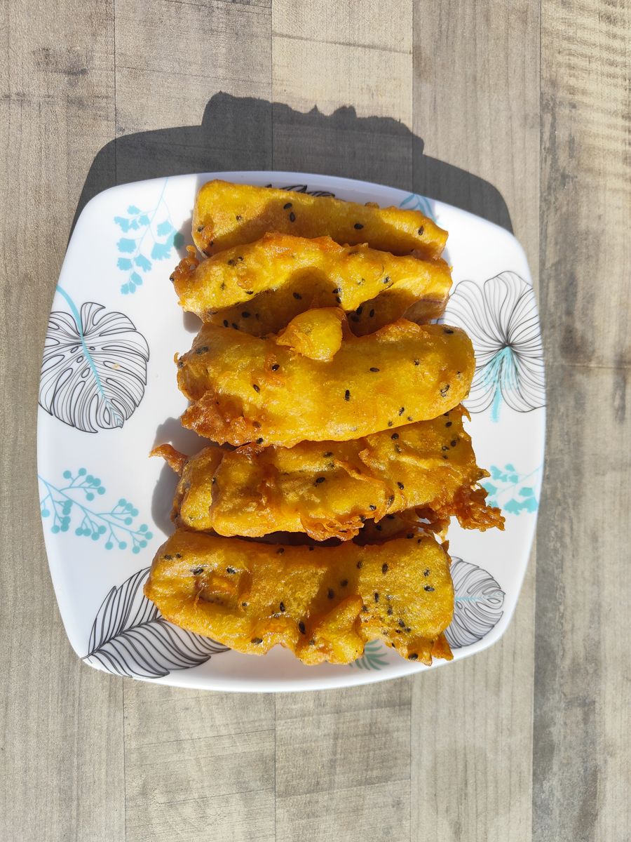 Pisang goreng, battered fried banana, a night-market staple